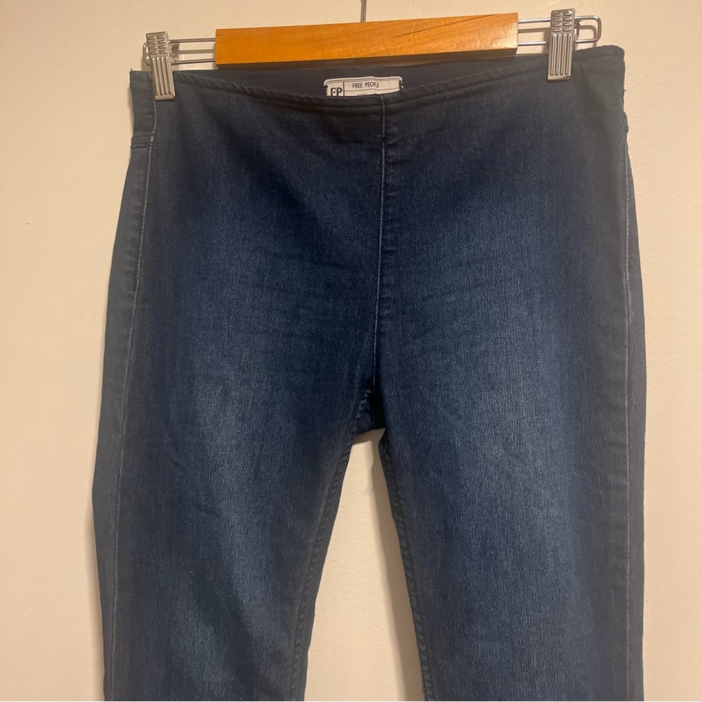 Free People Penny Pull On Flare Raw Hem Denim Jegging Stretch Jeans - Picture 3 of 13